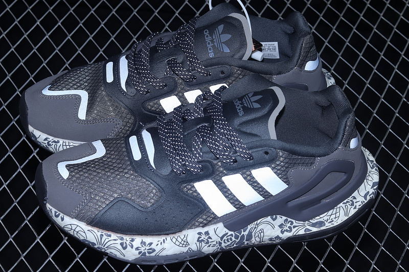 Day Jogger 2020 Boost Shoes Core Black/Grey/Grey 19