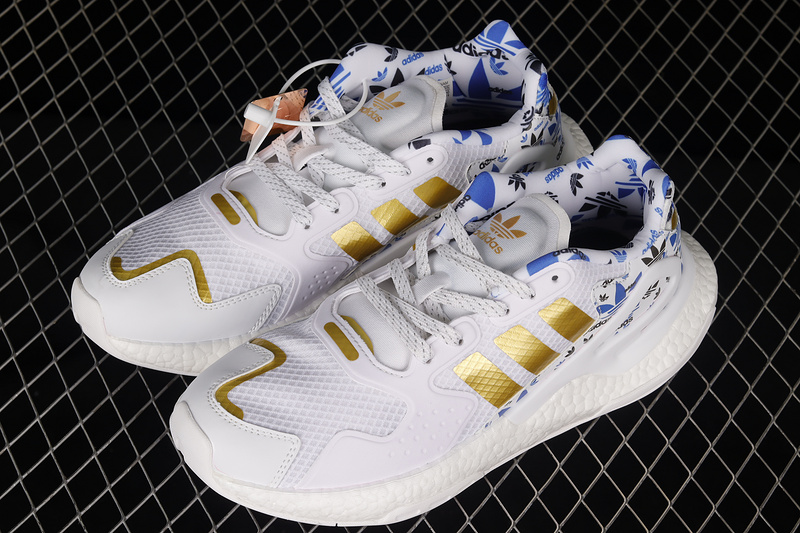 Day Jogger 2020 Boost Shoes Cloud White/Gold/Blue 21