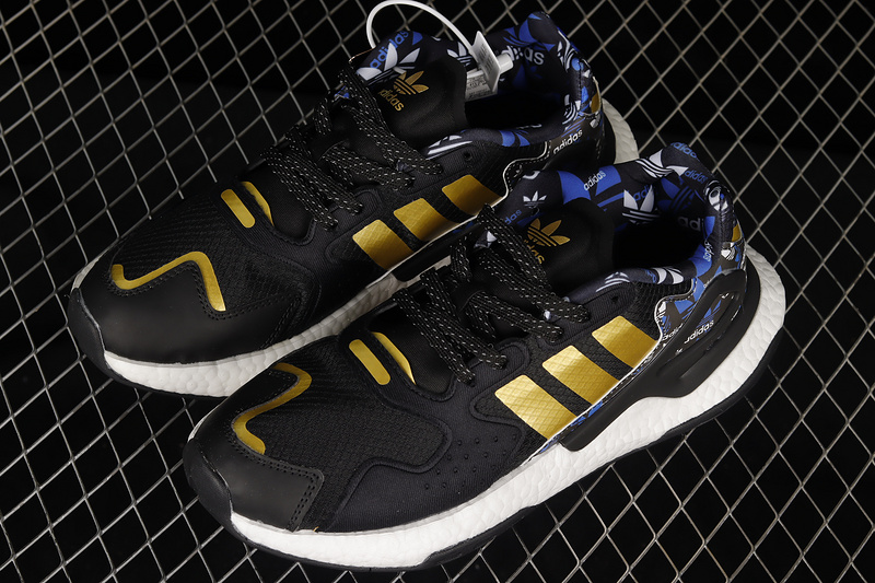 Day Jogger 2020 Boost Shoes Core Black/Gold/Cloud White 27