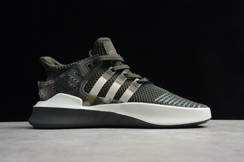 Eqt Basket Adv Night Cargo/Chalk White-Talc 21