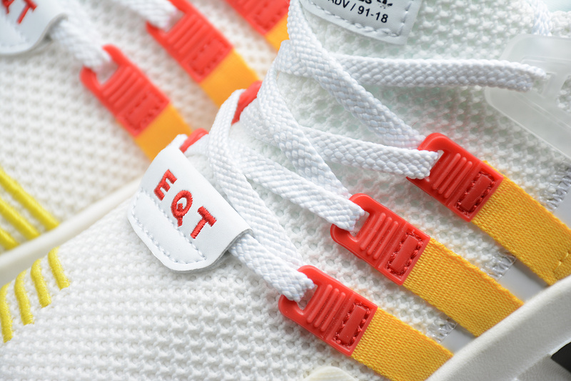 Eqt Bask Adv Cloud White/Yellow/Black-Red 25