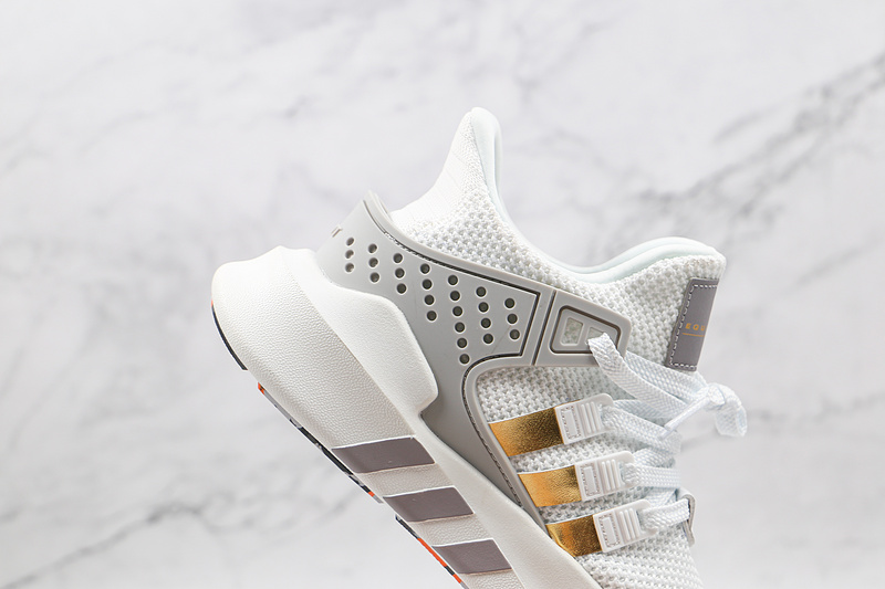 Eqt Bask Adv Shoes Cloud White/Grey-Metallic Gold 3