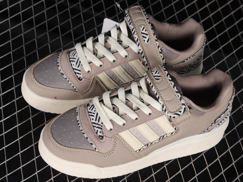 Forum Low Criss-Cross Pattern Vapor Grey/Off White/Taupe Oxide 19