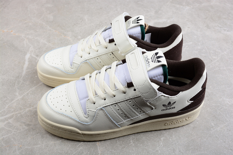 Forum 84 Low Shoes Cream White/Collegiate Green/Silver Metallic 23