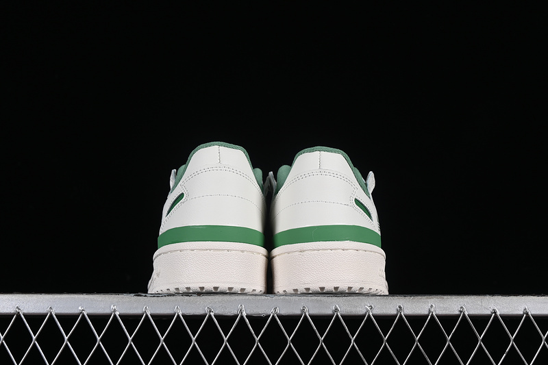 Forum 84 Low White/Green 9