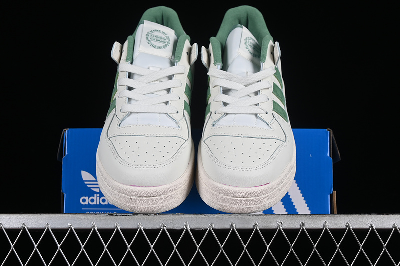 Forum 84 Low White/Green 23