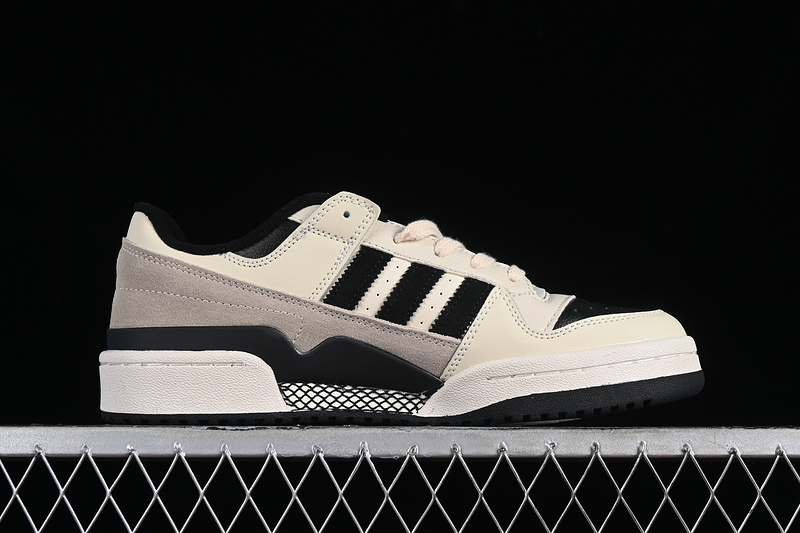 Forum 84 Low Grey/Black 17