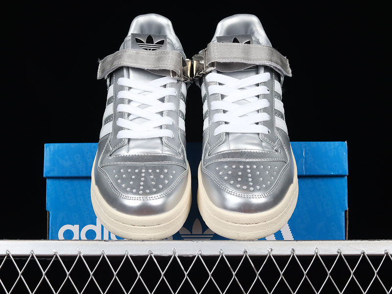 Atmos X Forum 84 Low Shoes Silver/Cloud White/Black 25