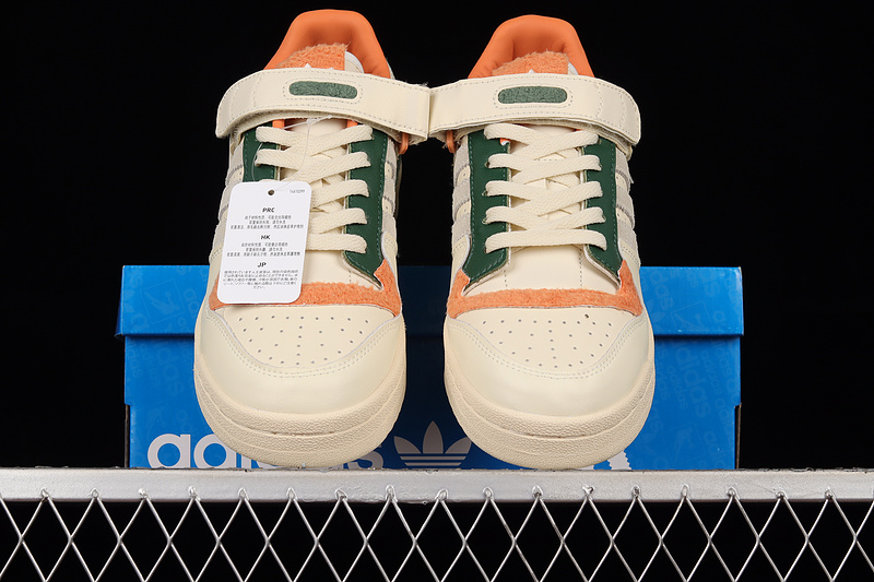 Forum 84 Low Fleece White/Orange/Green 27