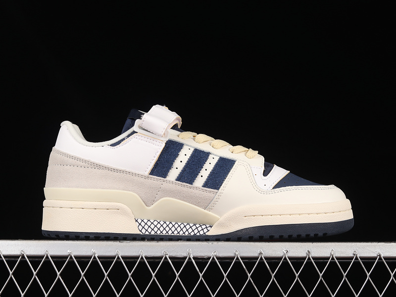 Forum 84 Low Shoes Off White/Collegiate Navy/Cream White 3