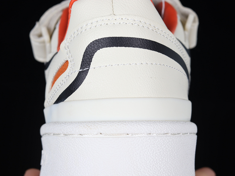 Forum 84 Low Shoes Cloud White/Orange/Black 29