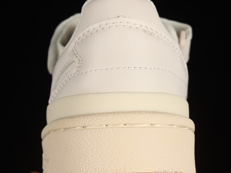 Forum 84 Low Shoes Cloud White/Cloud White/Core Black 27