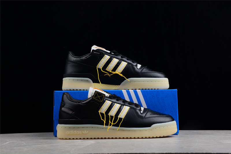 Forum 84 Low Premium Black/Black/Easy Yellow 7