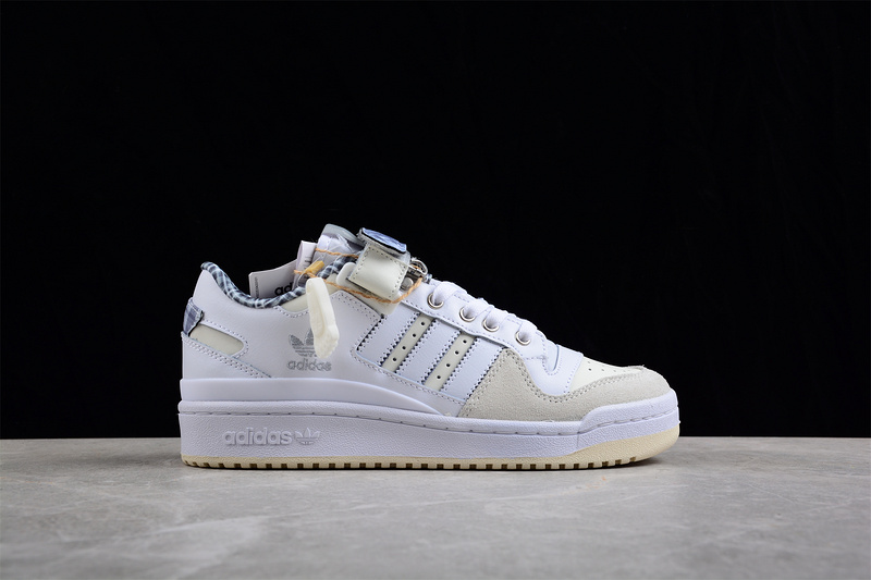 Forum 84 Low Shoes Cloud White/Off White/Blue 27