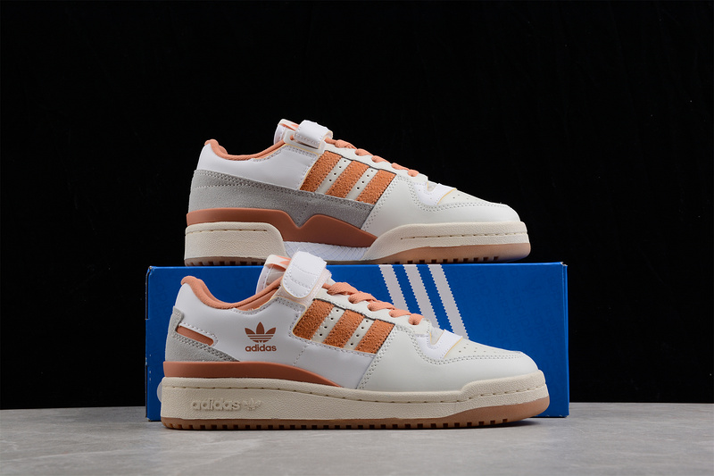 Forum 84 Low Cloud White/Orange/Cream White 3