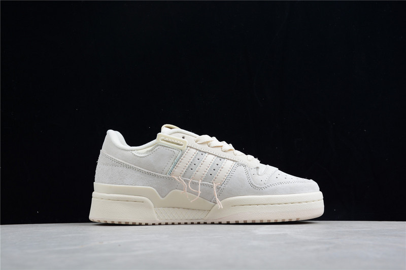 Forum 84 Low Off White/Wonder White/Halo Blush 23