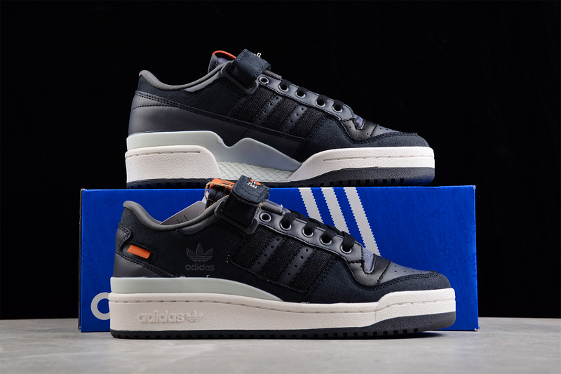 Forum 84 Low Shoes Core Black/Cloud White/Orange 23