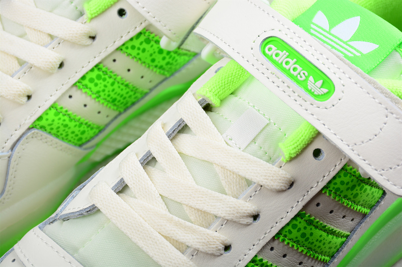 Forum 84 Low Shoes Cloud White/Cloud White/Fluorescent Green 3