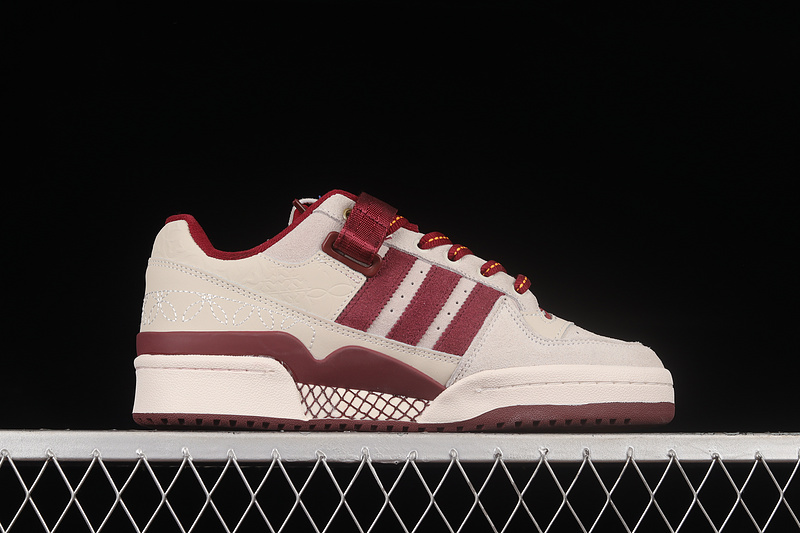 Forum 84 Low Chalk White/Core Burgundy 17