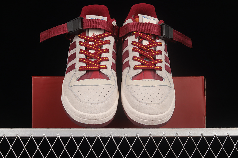 Forum 84 Low Chalk White/Core Burgundy 25