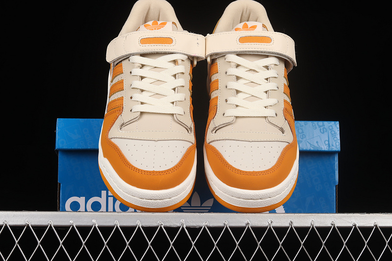 Forum 84 Low Shoes Cloud White/Cloud White/Orange 3