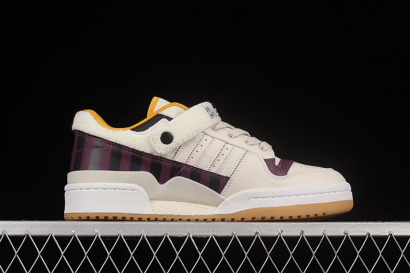 Forum Low Purple Beauty/Chalk White/Core Black 25