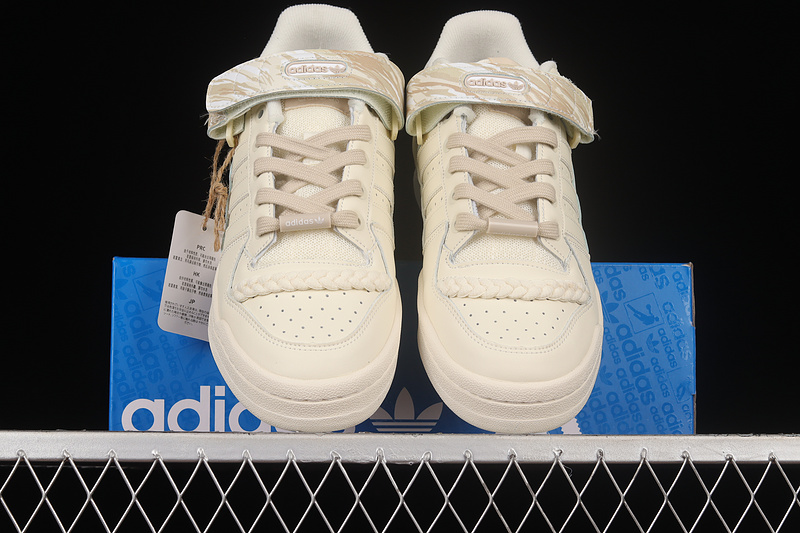 Forum 84 Low Beige/Beige/Beige 17