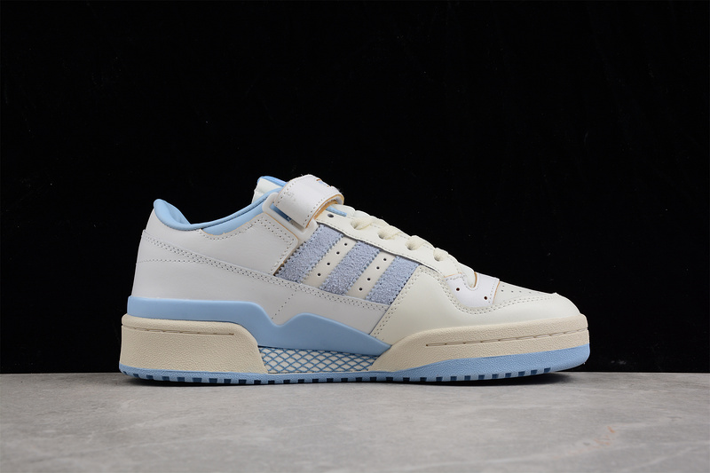 Forum 84 Low Carolina Blue/White/Carolina Blue 17