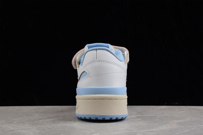 Forum 84 Low Carolina Blue/White/Carolina Blue 25