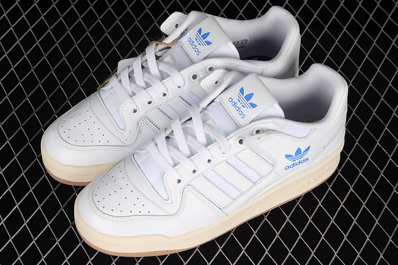 Forum 84 Low Cloud White/Cloud White/Blue Bird 31