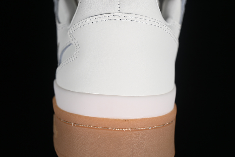 Forum 84 Low Cl Cloud White/Core Black/Gum 5