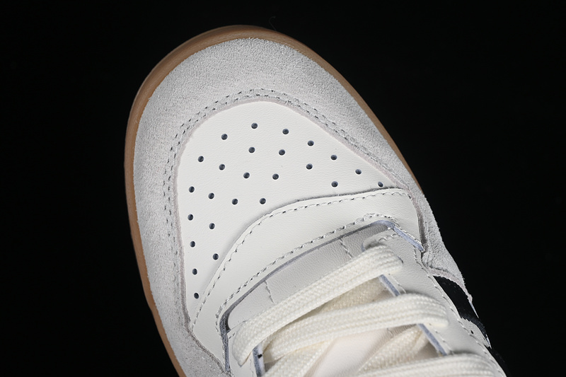 Forum 84 Low Cl Cloud White/Core Black/Gum 7