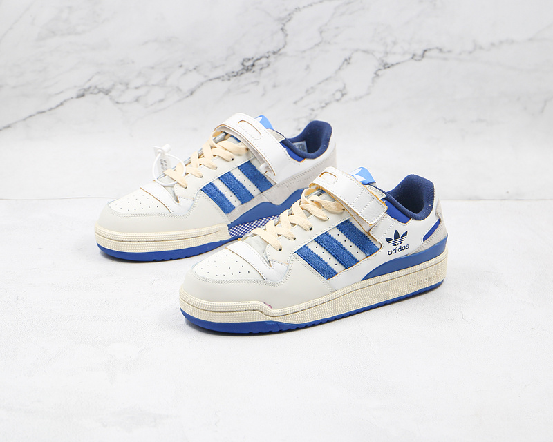 Forum 84 Low Bright Blue Off White/Off White/Bright Blue 19