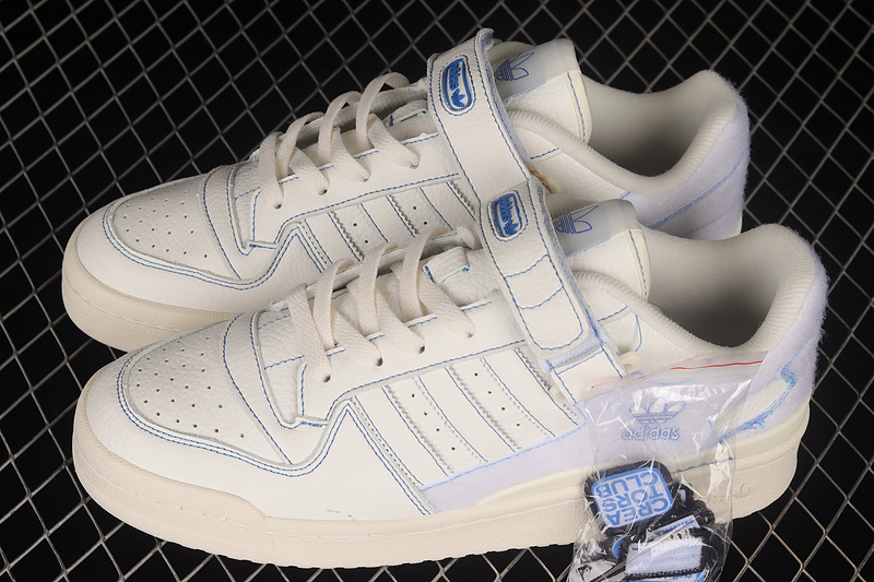 Forum 84 Low Shoes White/White/Light Blue 3