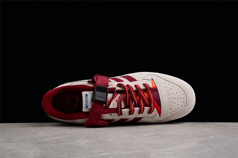 Forum Low Shoes Chalk White/Collegiate Burgundy/Altered Amber 35