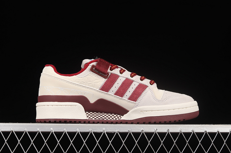 Forum Low Shoes Chalk White/Core Burgundy/Altered Amber 21