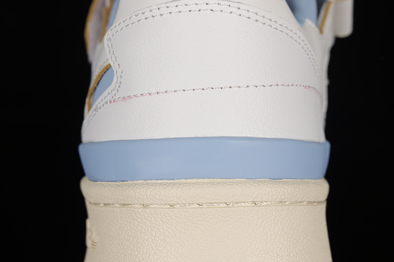 Forum 84 Low Shoes Carolina Blue/White/White 5