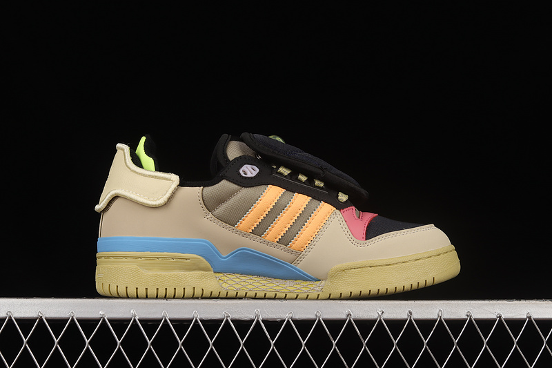 Bad Bunny X Forum Powerphase Catch And Throw Sand/Acid Orange/Halo Gold 21