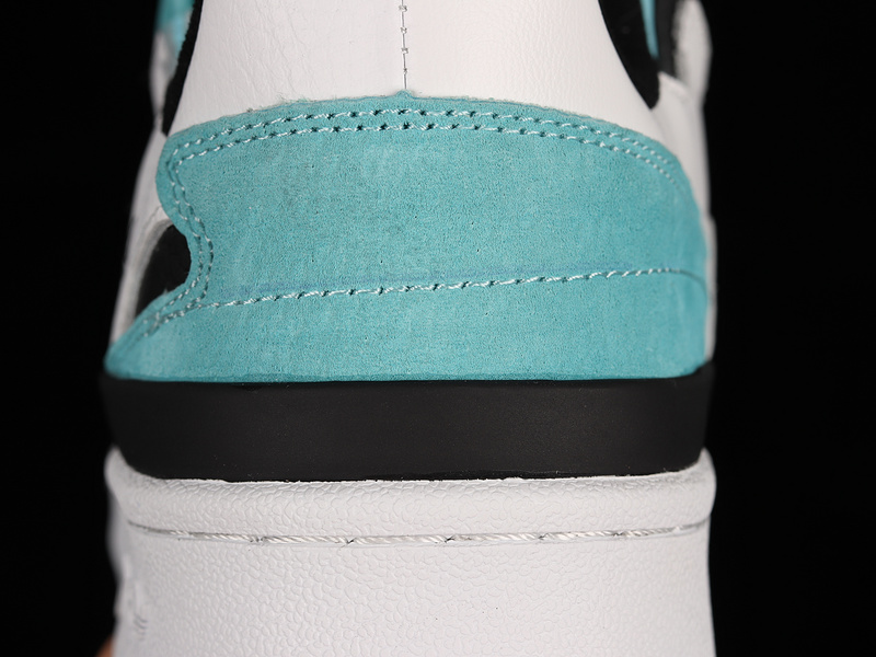 Forum Exhibit Low Cloud White/Core Black/Pulse Aqua 13