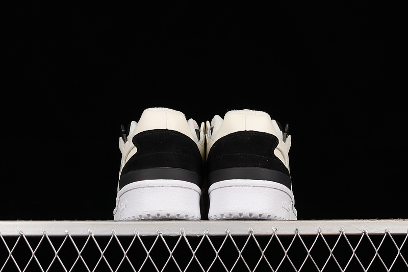 Forum Exhibit Low Shoes Off White/Core Black/Cream White 11