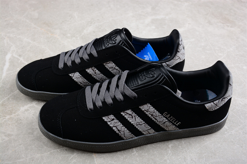 Adidas Star Wars Gazelle Darksaber Core Black/Silver Metallic/Grey Four 3