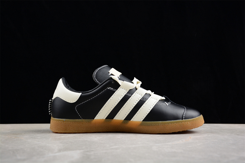 Gazelle Indoor Trainers White/Black/Brown 23