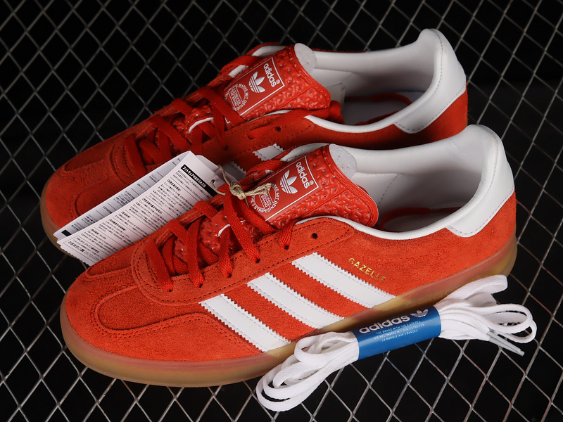 Gazelle Orange/Cloud White/Gum 17