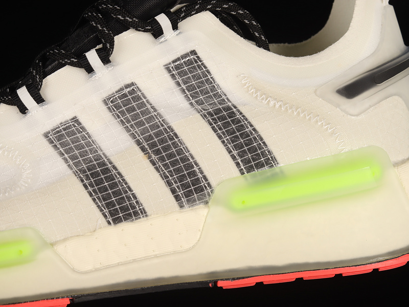 Nmd_V3 Boost Shoes Crystal White/Core Black/Signal Green 23