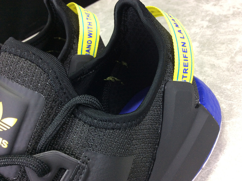 Nmd R1 V2 Core Black/Carbon-Yellow/Blue 9