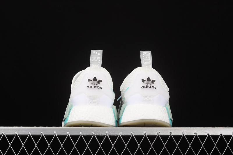 Nmd_R1 Spectoo Shoes Cloud White/Cyan/Black 7