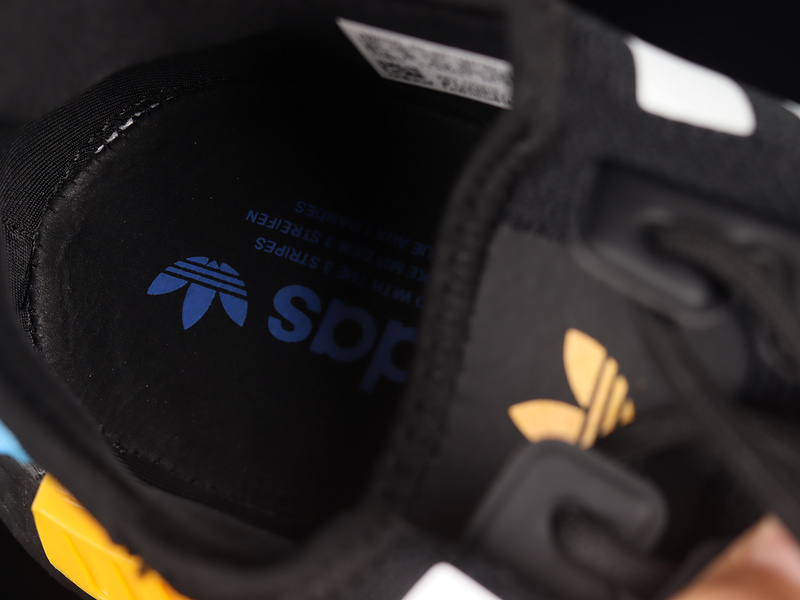 Nmd_R1 Shoes Core Black/Cloud White/Collegiate Gold 25