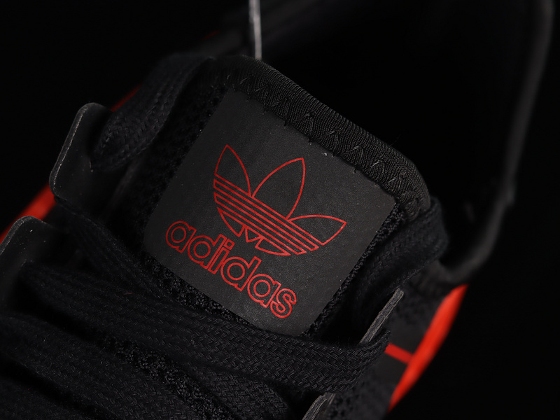 Nmd R1 Core Black/Core Black/Red 17