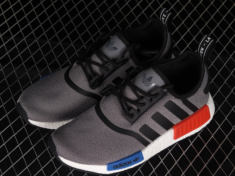 Nmd R1 Boost Grey Four/Core Black-Cloud White 17