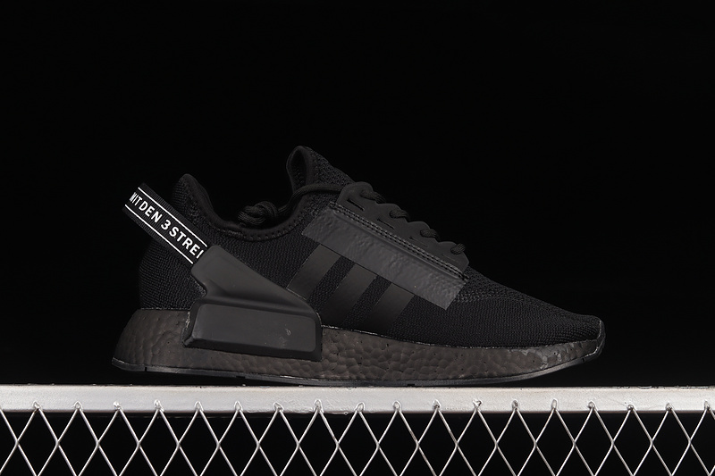 Nmd_R1 V2 Core Black/Core Black/Red 11